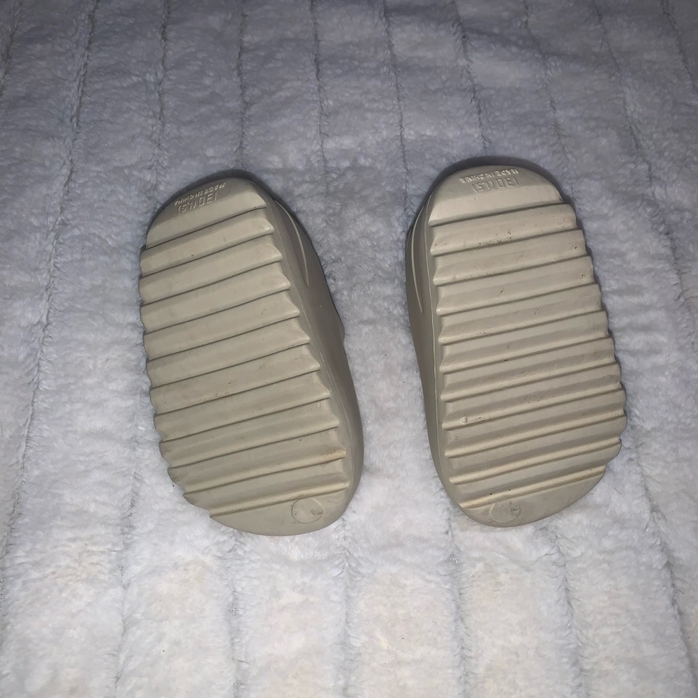 Tan Sandals - Picture 4 of 4